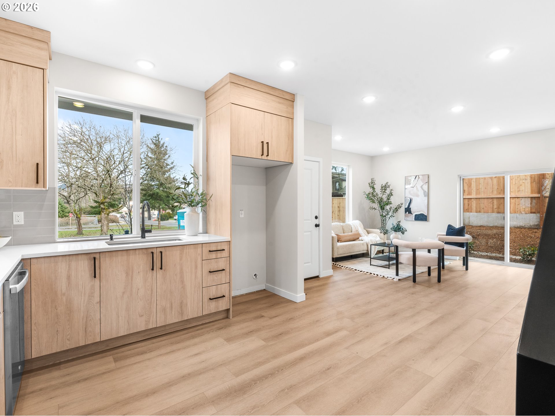 8610 Southwest 21st Avenue, Unit 6 Portland, OR 97219 - Photo 4 of 18