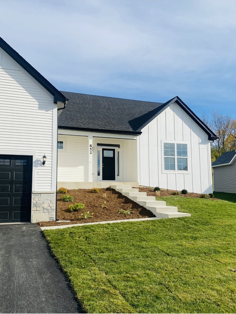 852 Timber Oak Yorkville, IL 60560 - Photo 2 of 27