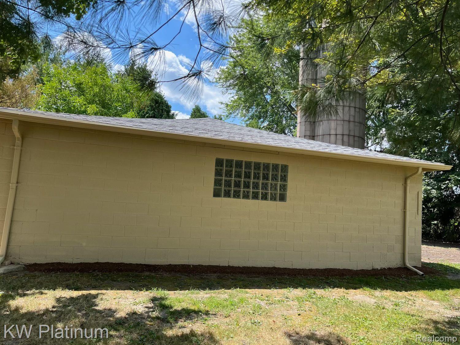 54363 Fairchild Road Macomb, MI 48042 - Photo 35 of 61 Gallery Image 35