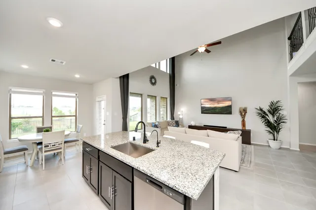 $490,000 | 1334 Wild Mustang Trail, Richmond, TX 77406