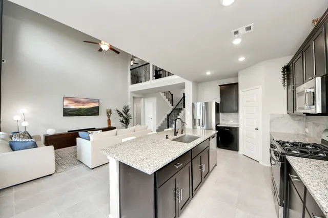 $490,000 | 1334 Wild Mustang Trail, Richmond, TX 77406