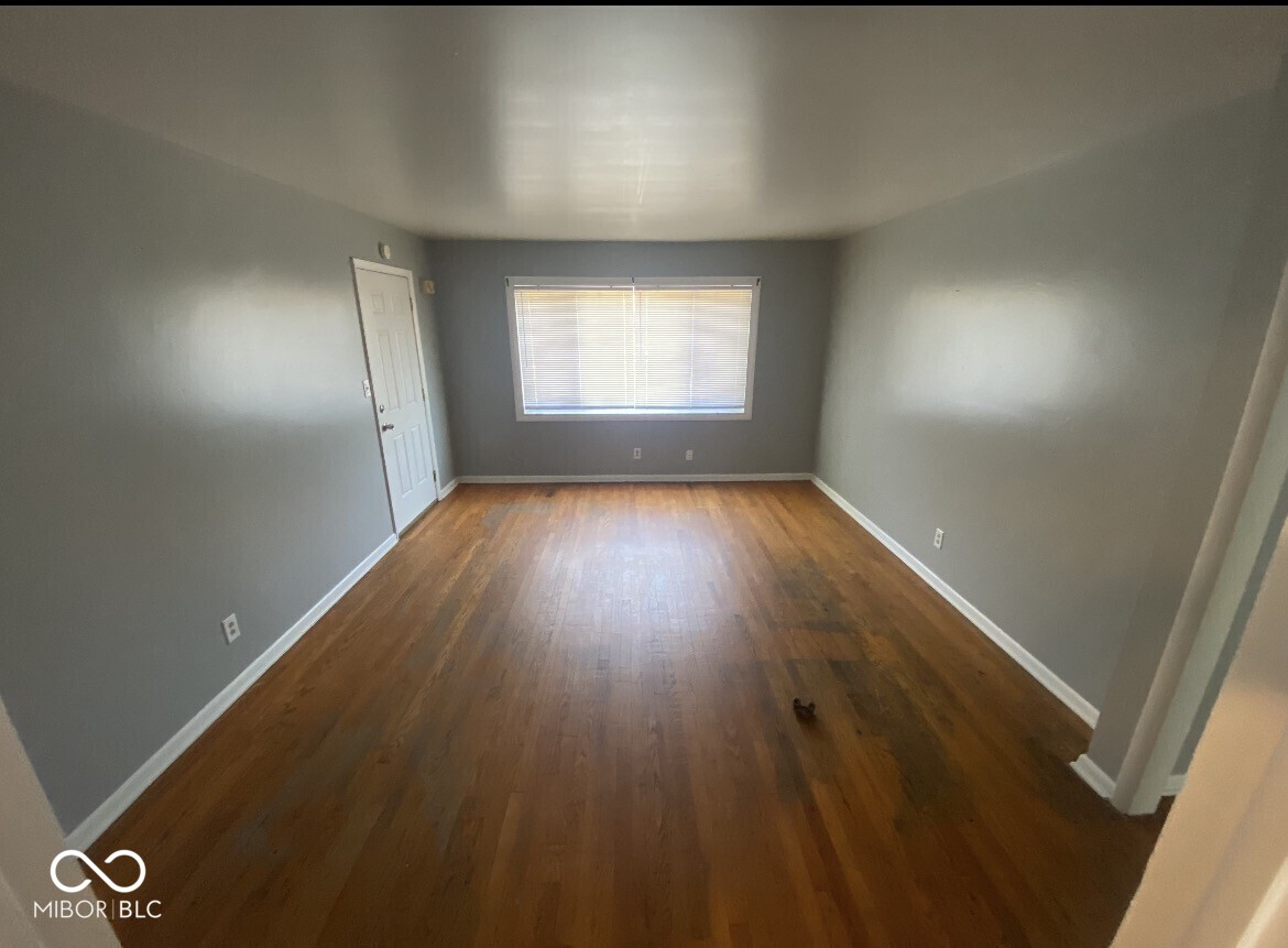 5925-5935 Devington Road Indianapolis, IN 46226 - Photo 11 of 13