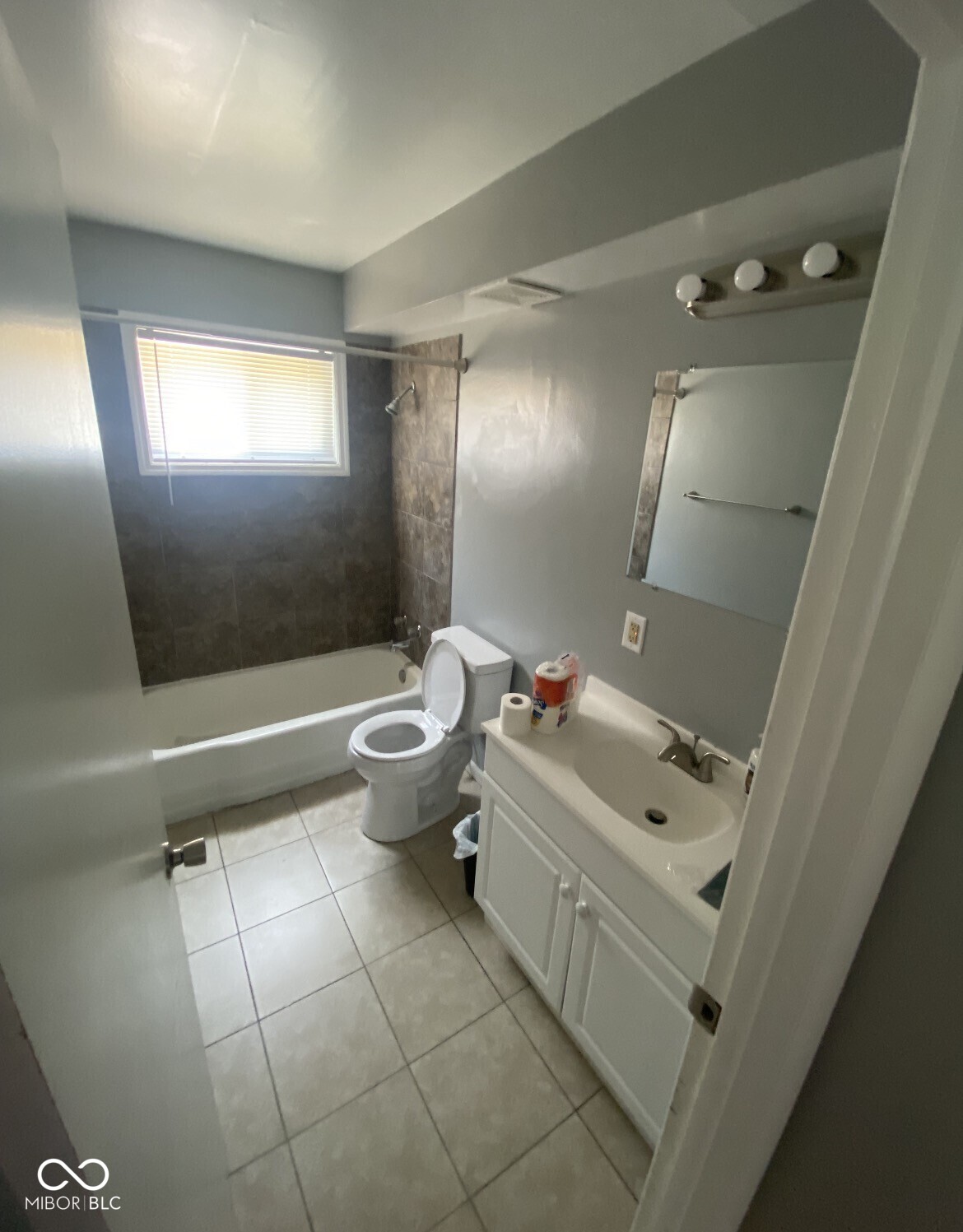 5925-5935 Devington Road Indianapolis, IN 46226 - Photo 6 of 13