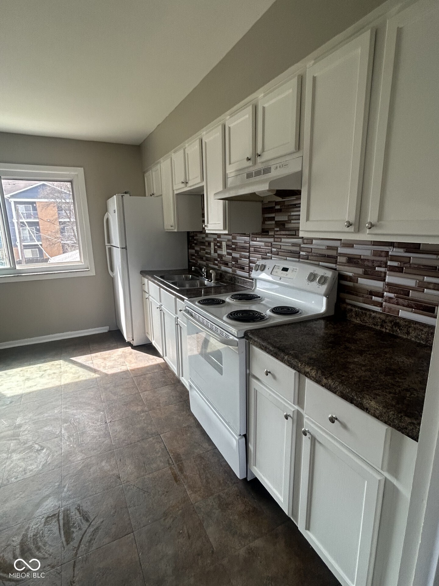 5925-5935 Devington Road Indianapolis, IN 46226 - Photo 10 of 13