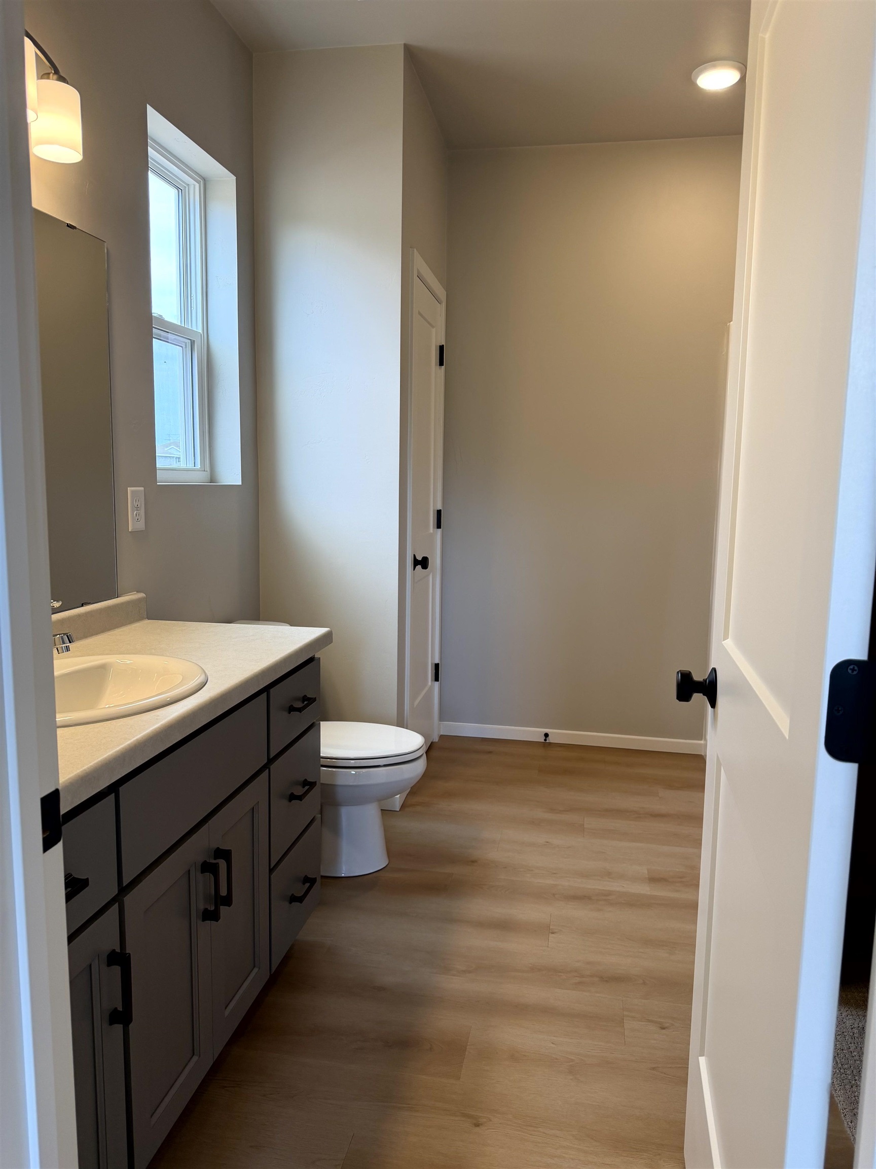 2209 East Golden Gate Drive Appleton, WI 54913 - Photo 12 of 15 Gallery Image 12