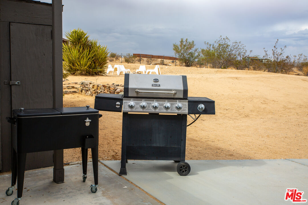 2651 Foxy Flats Road Joshua Tree, CA 92252 - Photo 9 of 61