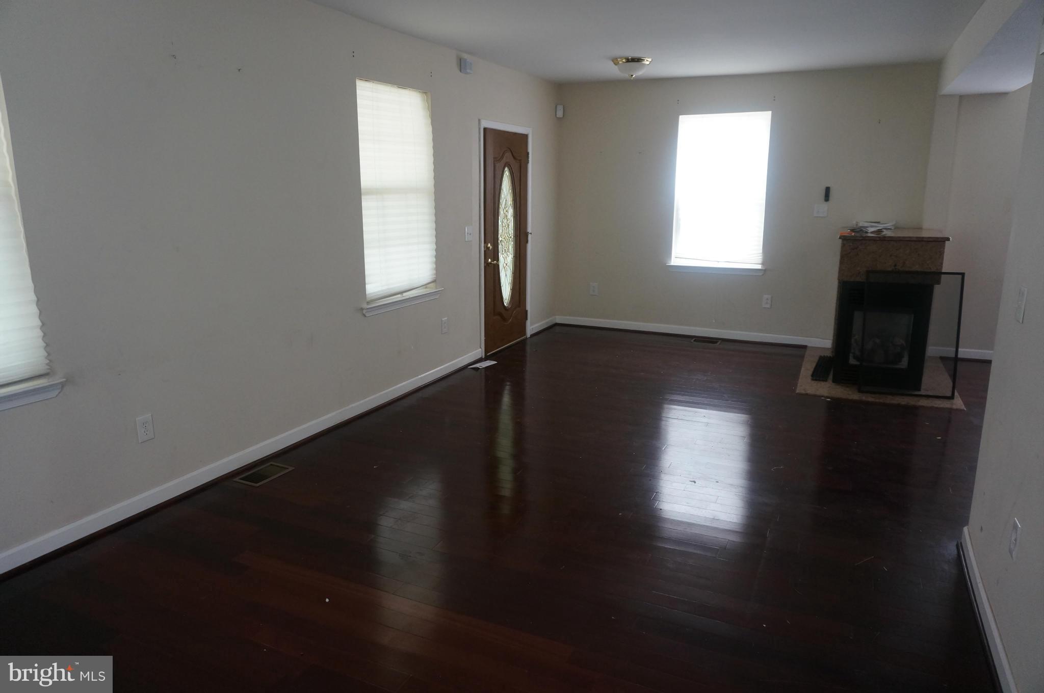 2603 Hamlin Street Northeast Washington, DC 20018 - Photo 3 of 14 Living Room