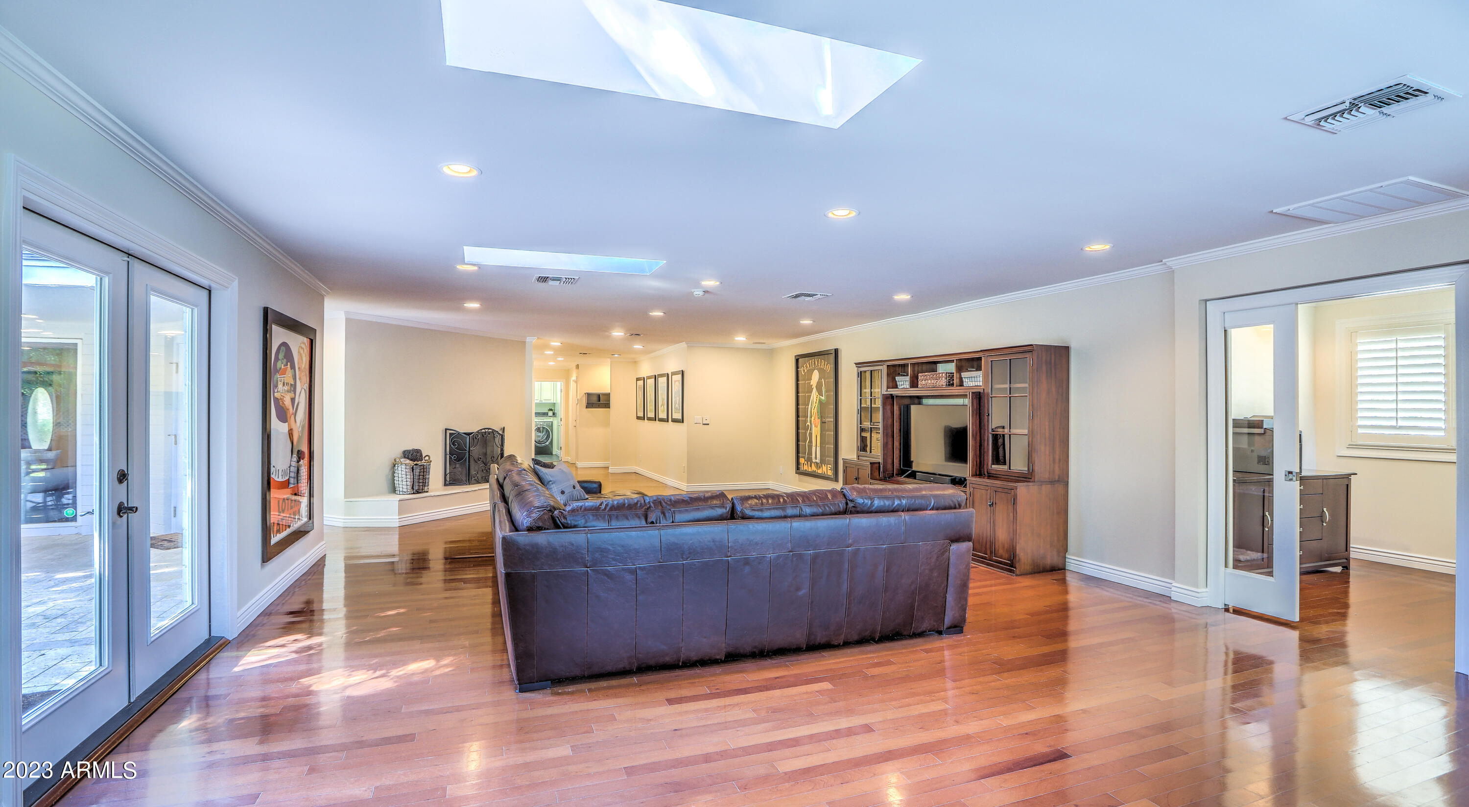 201 West Linger Lane Phoenix, AZ 85021 - Photo 23 of 48 Family Room Addition Features Skylights