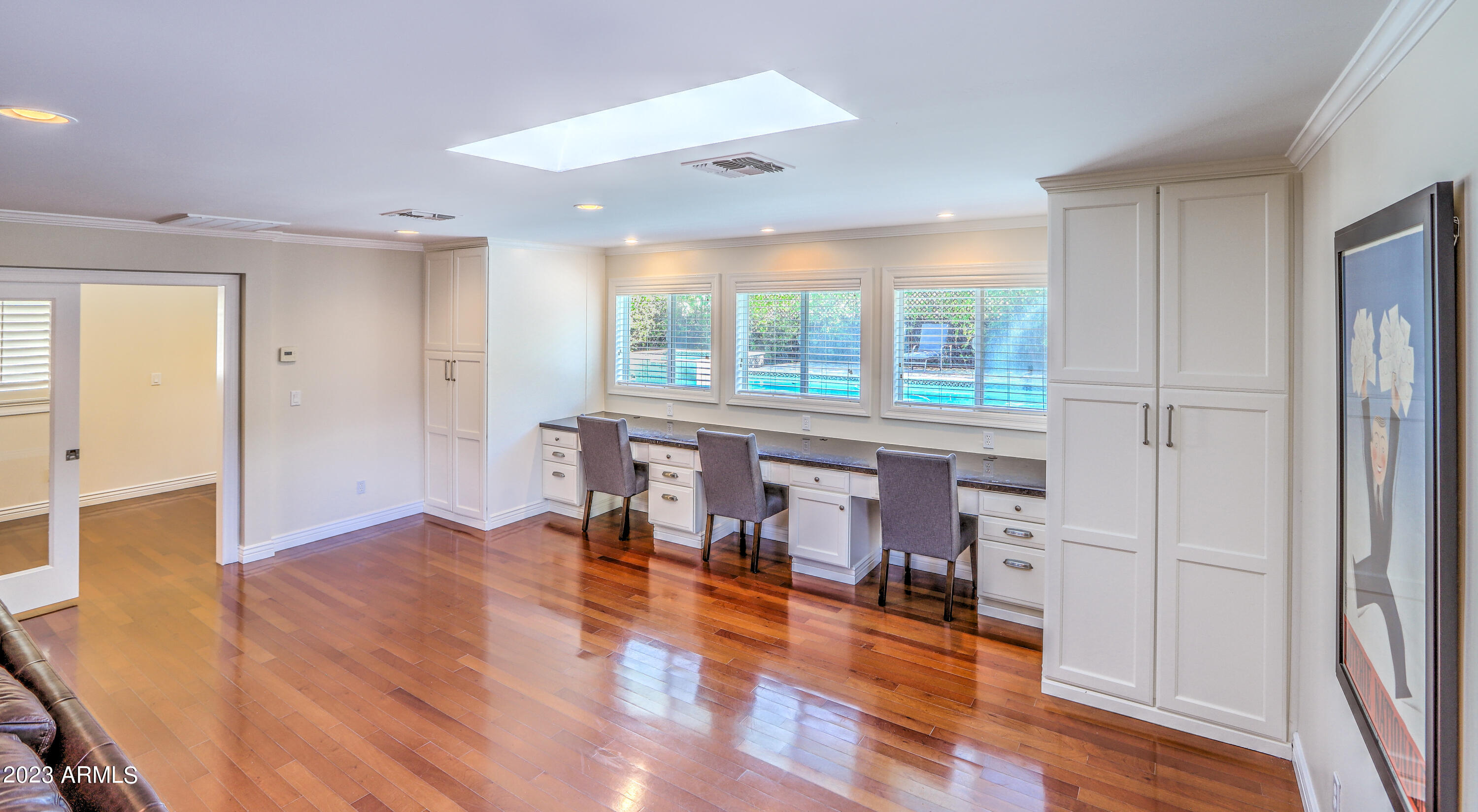 201 West Linger Lane Phoenix, AZ 85021 - Photo 24 of 48 THREE Built-In Desks