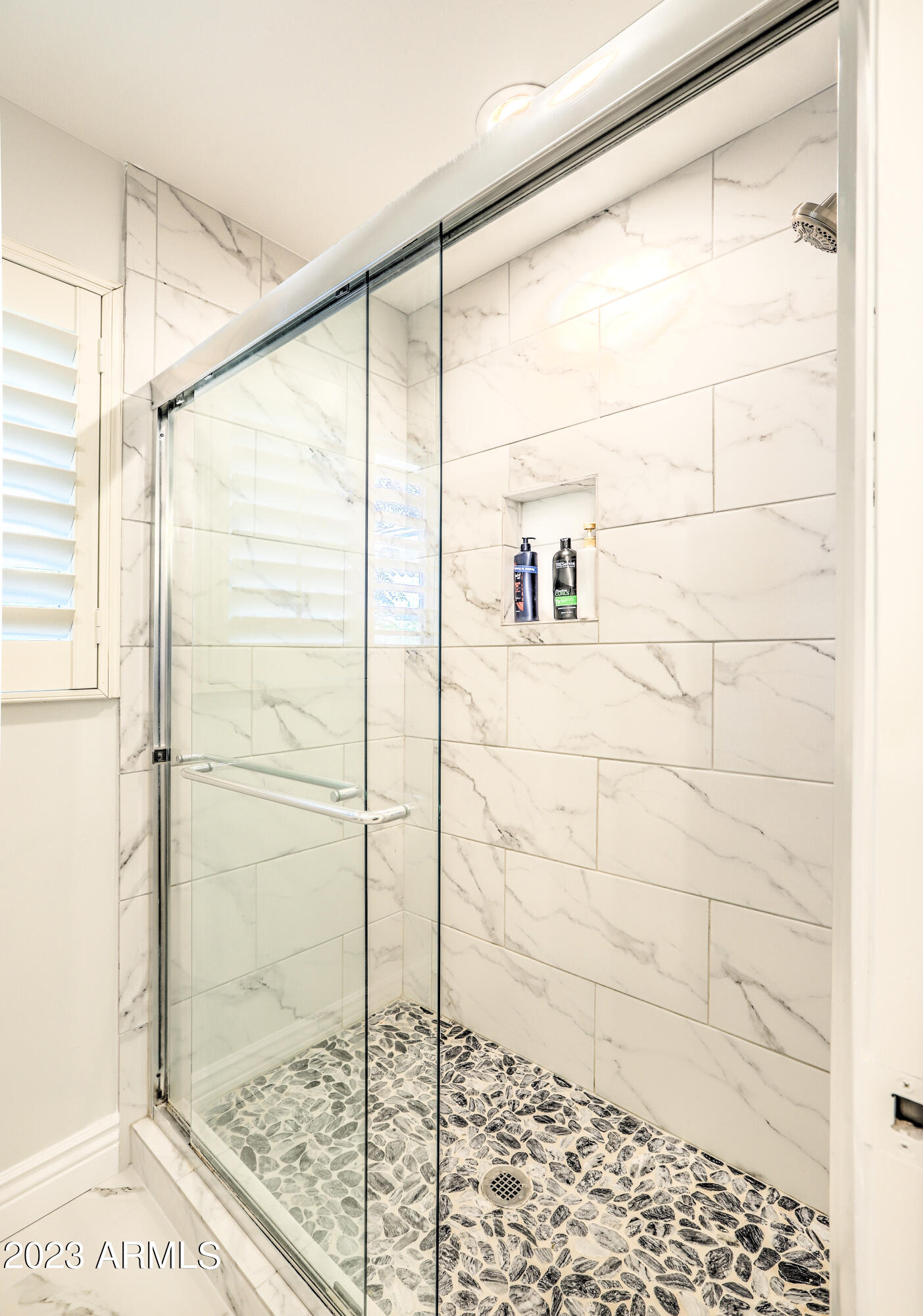 201 West Linger Lane Phoenix, AZ 85021 - Photo 41 of 48 Bathroom #3 Shower