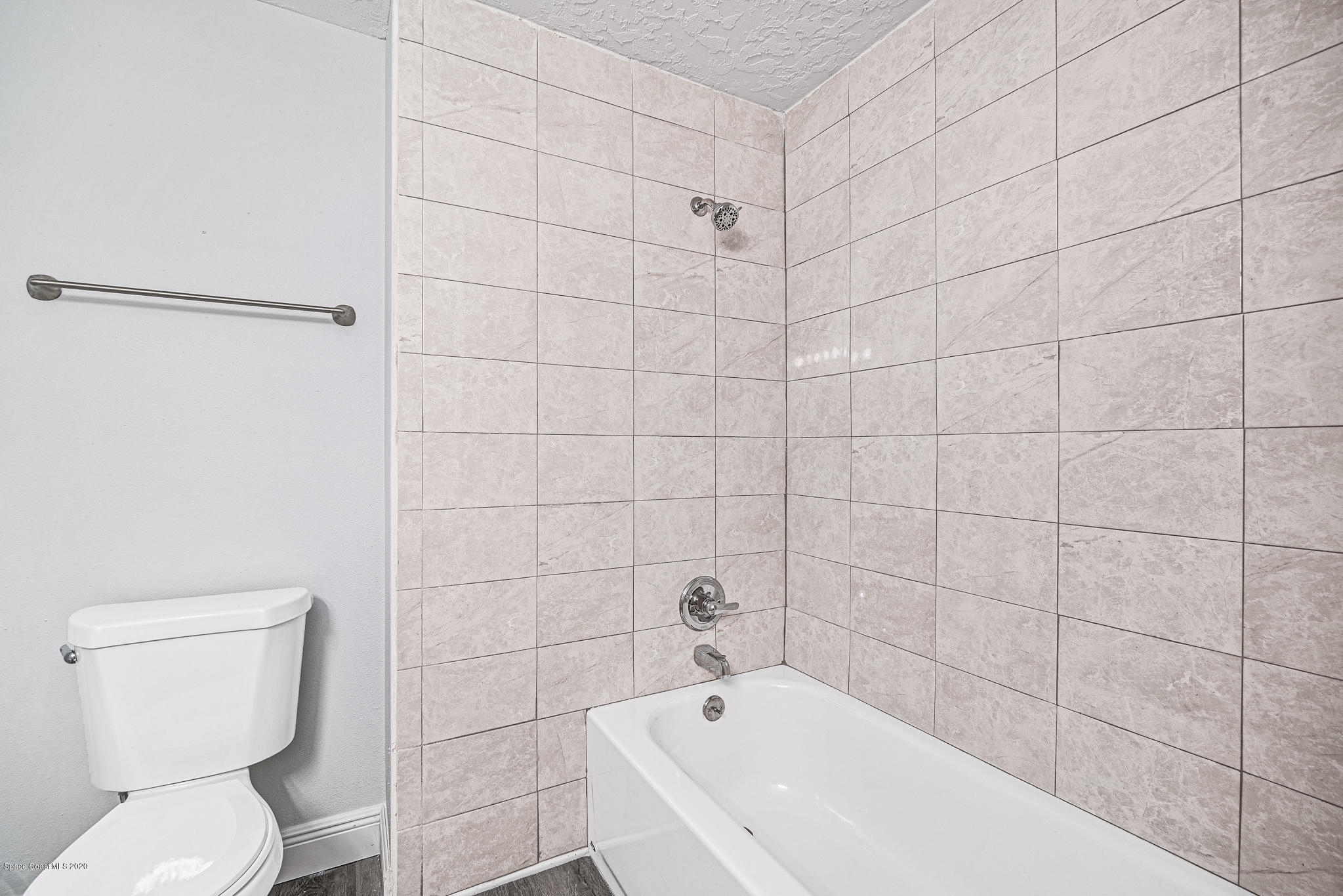 4205 Quechua Road Cocoa, FL 32927 - Photo 21 of 31 Guest Bath