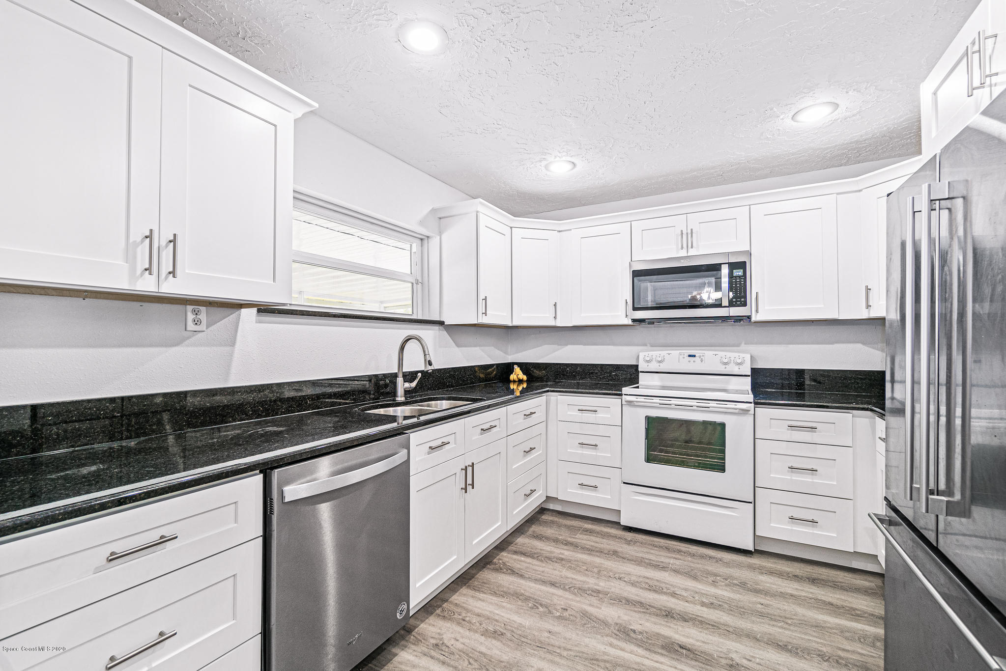 4205 Quechua Road Cocoa, FL 32927 - Photo 6 of 31 Kitchen