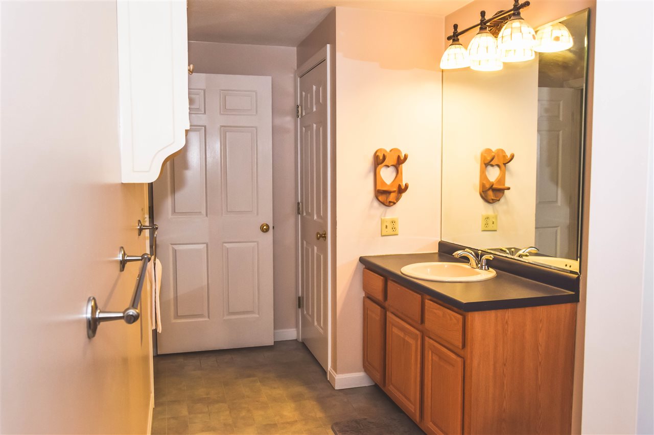 28 Meadow Lane Rochester, NH 03867 - Photo 25 of 39