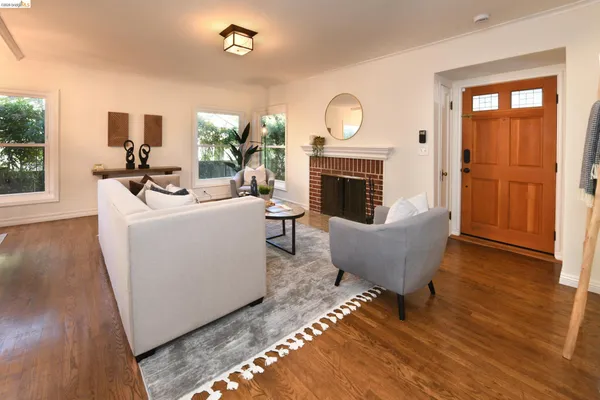 $1,275,000 | 2300 Ashby Avenue, Berkeley, CA 94705