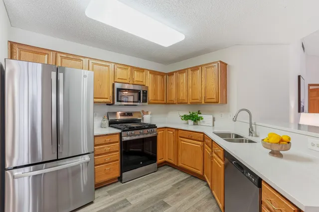 $320,000 | 6140 150th Street North, Hugo, MN 55038