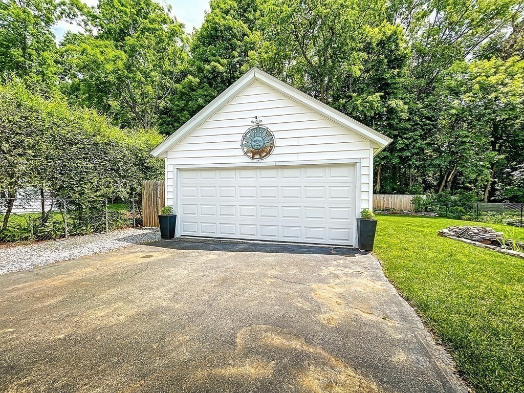 73 Allen Road Longmeadow, MA 01106 - Photo 32 of 41 Gallery Image 32