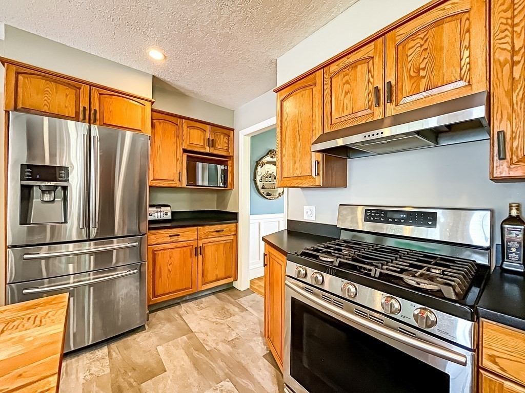 73 Allen Road Longmeadow, MA 01106 - Photo 8 of 41 Gallery Image 8