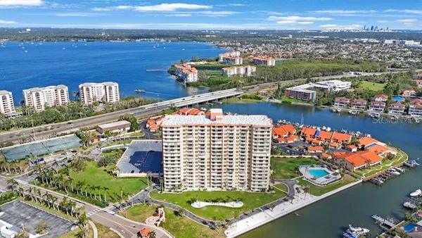 $1,900 | 4900 Brittany Drive South, Unit 414, St. Petersburg, FL 33715