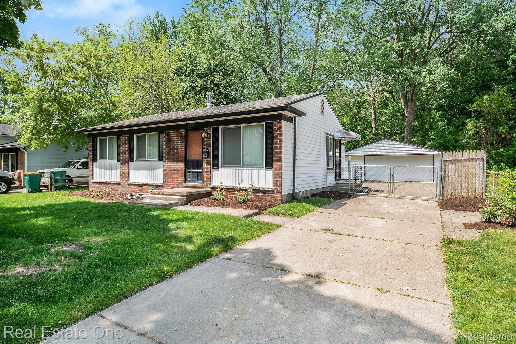 15718 Springhill Street Romulus, MI 48174 - Photo 23 of 29 DSC01394.jpg