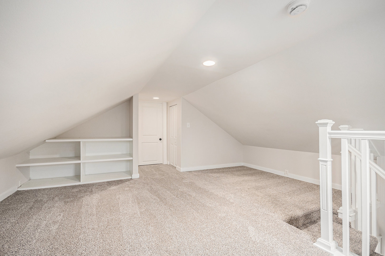247 North West Road Lombard, IL 60148 - Photo 11 of 25 an empty room with a empty space