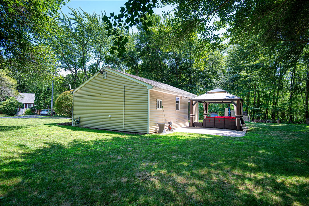 69 Junction Street Warwick, RI 02889 - Photo 12 of 24