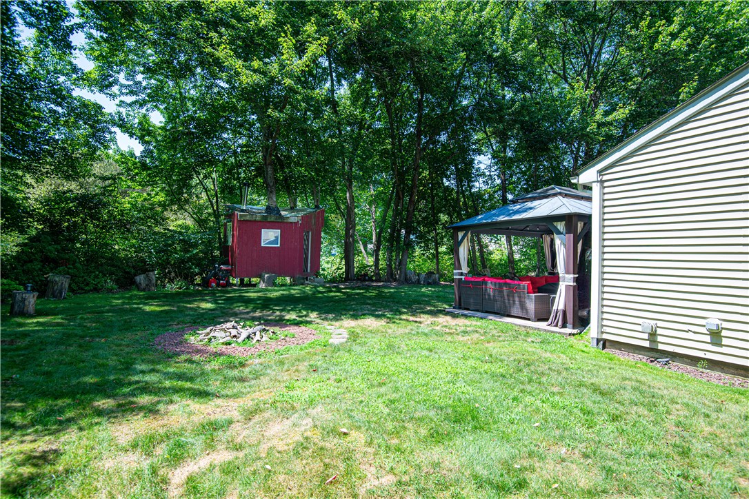 69 Junction Street Warwick, RI 02889 - Photo 15 of 24