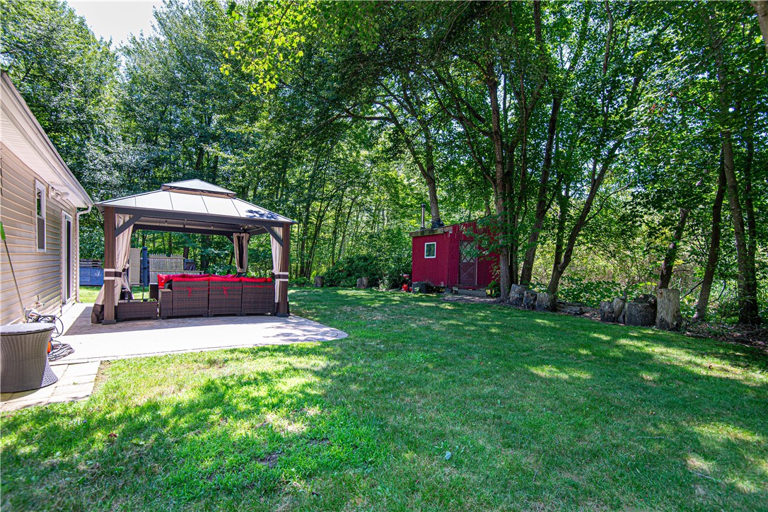 69 Junction Street Warwick, RI 02889 - Photo 4 of 24