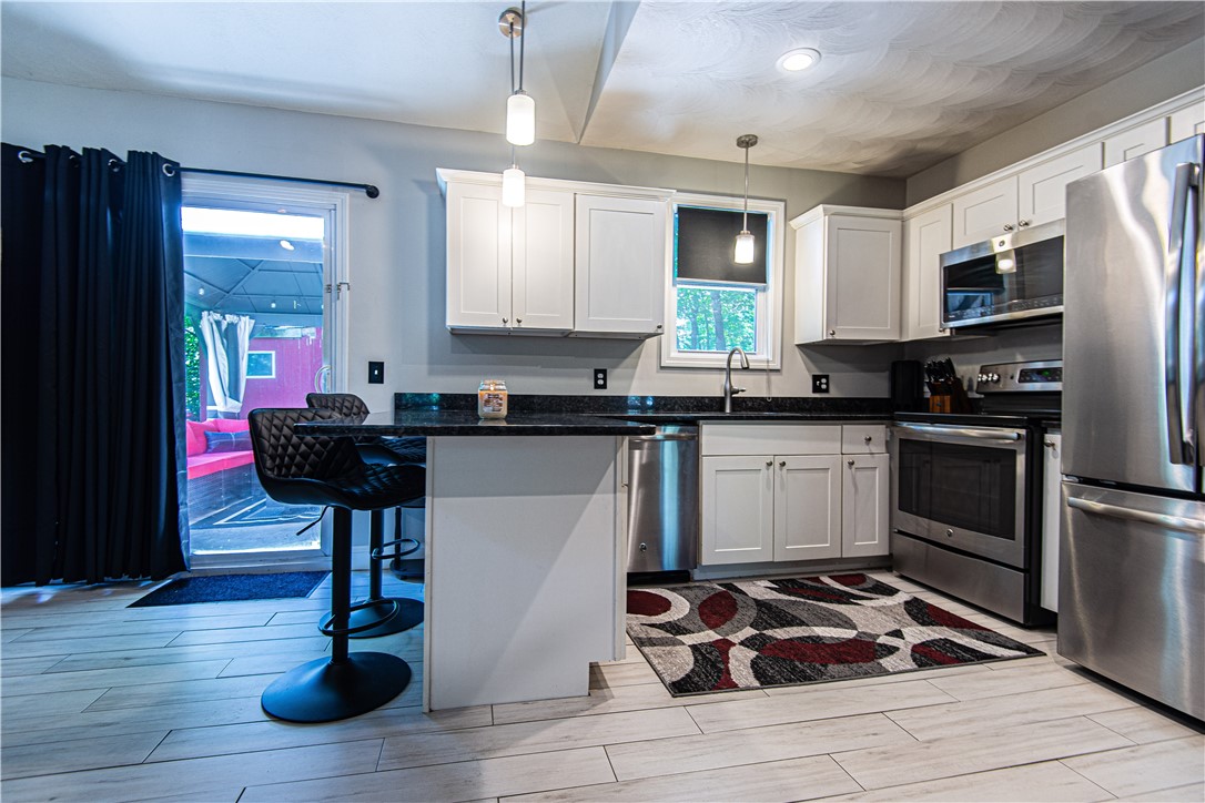 69 Junction Street Warwick, RI 02889 - Photo 10 of 24