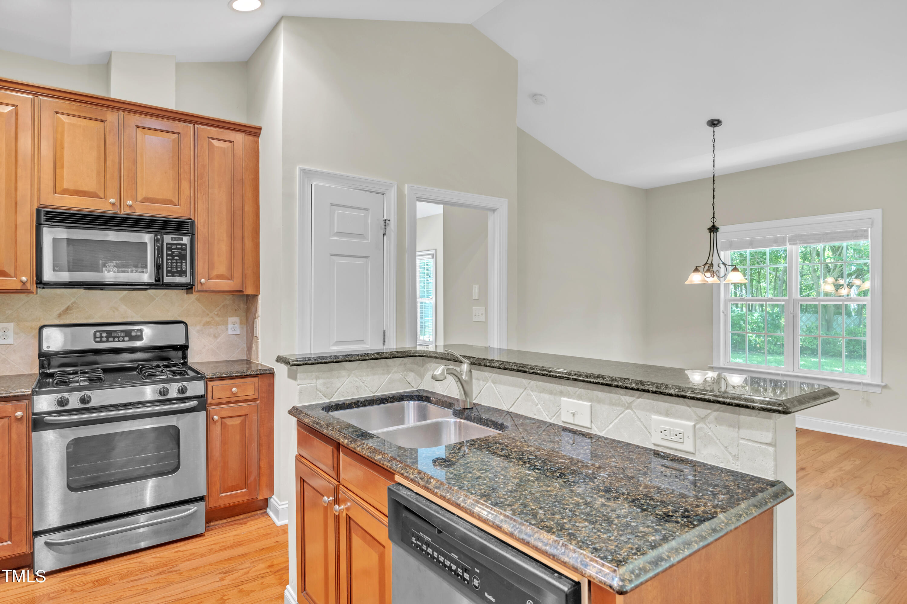 212 Lawrence Road Cary, NC 27511 - Photo 11 of 39 873A5391