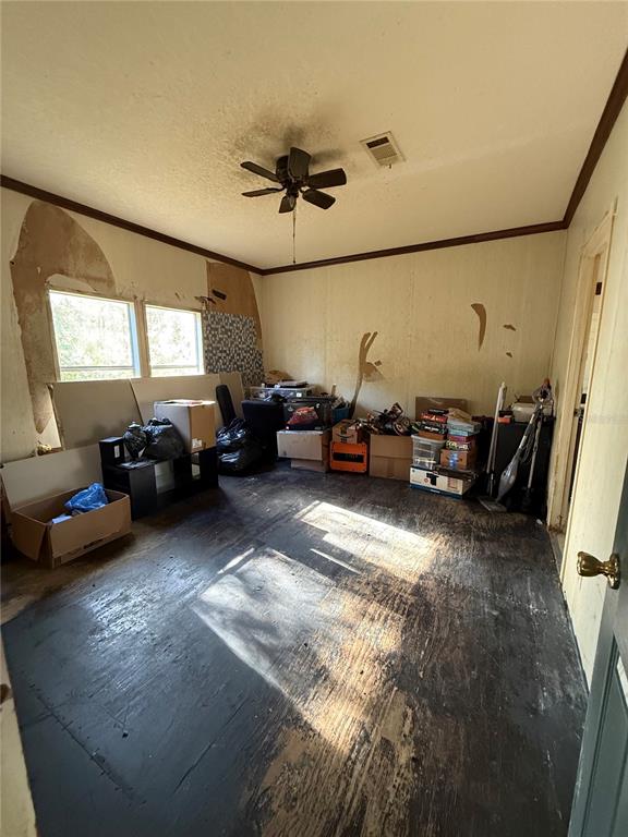132 Pond Side Trail Hawthorne, FL 32640 - Photo 21 of 31 a living room with furniture and a window