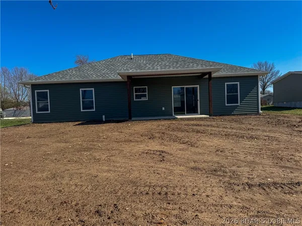 $299,900 | 135 McDonald Avenue, Versailles, MO 65084