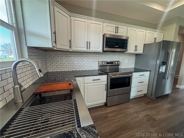 $299,900 | 135 McDonald Avenue, Versailles, MO 65084