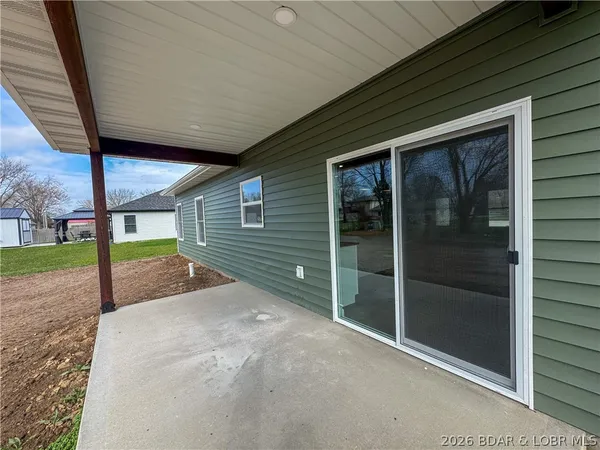 $299,900 | 135 McDonald Avenue, Versailles, MO 65084