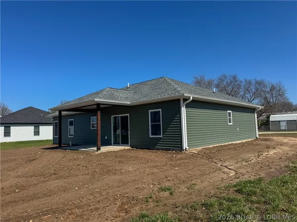 $299,900 | 135 McDonald Avenue, Versailles, MO 65084