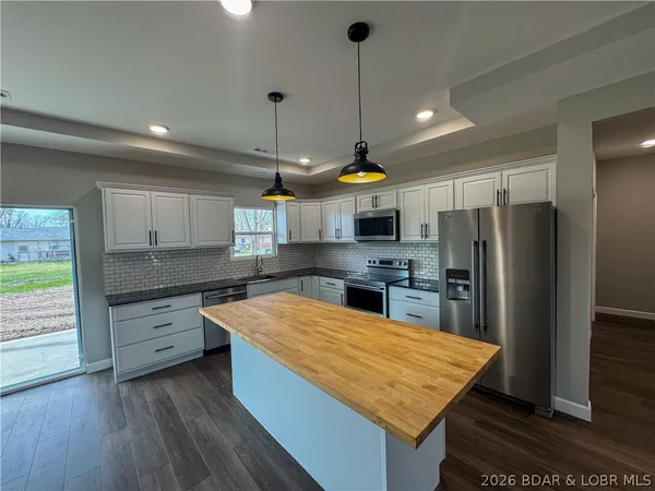 $299,900 | 135 McDonald Avenue, Versailles, MO 65084