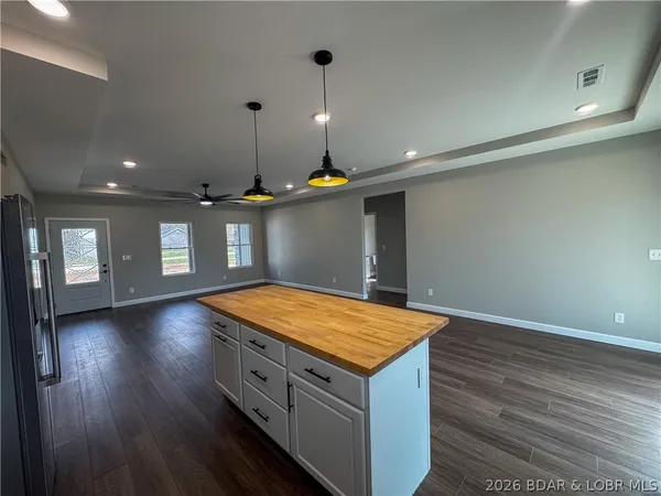 $299,900 | 135 McDonald Avenue, Versailles, MO 65084