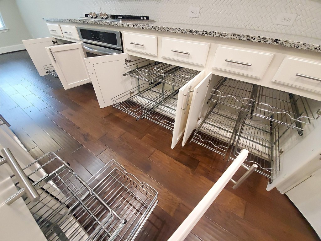 1010 Bat Hawk Court Conroe, TX 77385 - Photo 15 of 50