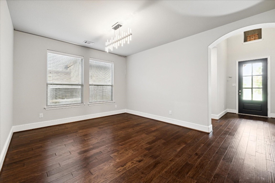 1010 Bat Hawk Court Conroe, TX 77385 - Photo 7 of 50