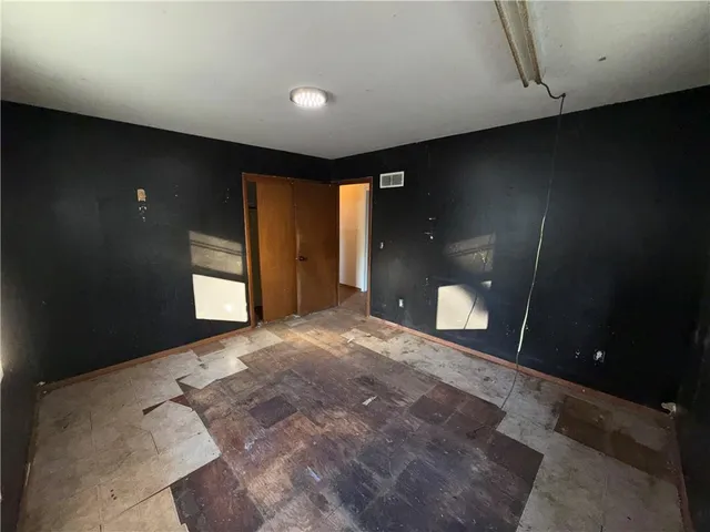 $209,900 | 1530 Northwest 67th Street, Kansas City, MO 64118