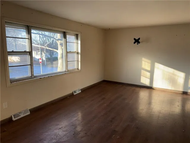 $209,900 | 1530 Northwest 67th Street, Kansas City, MO 64118