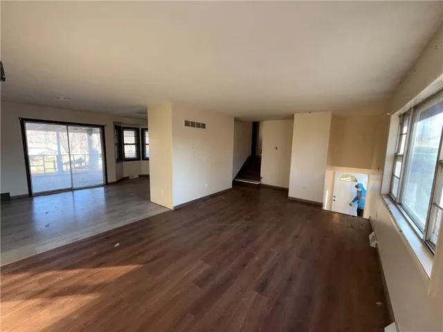 $209,900 | 1530 Northwest 67th Street, Kansas City, MO 64118