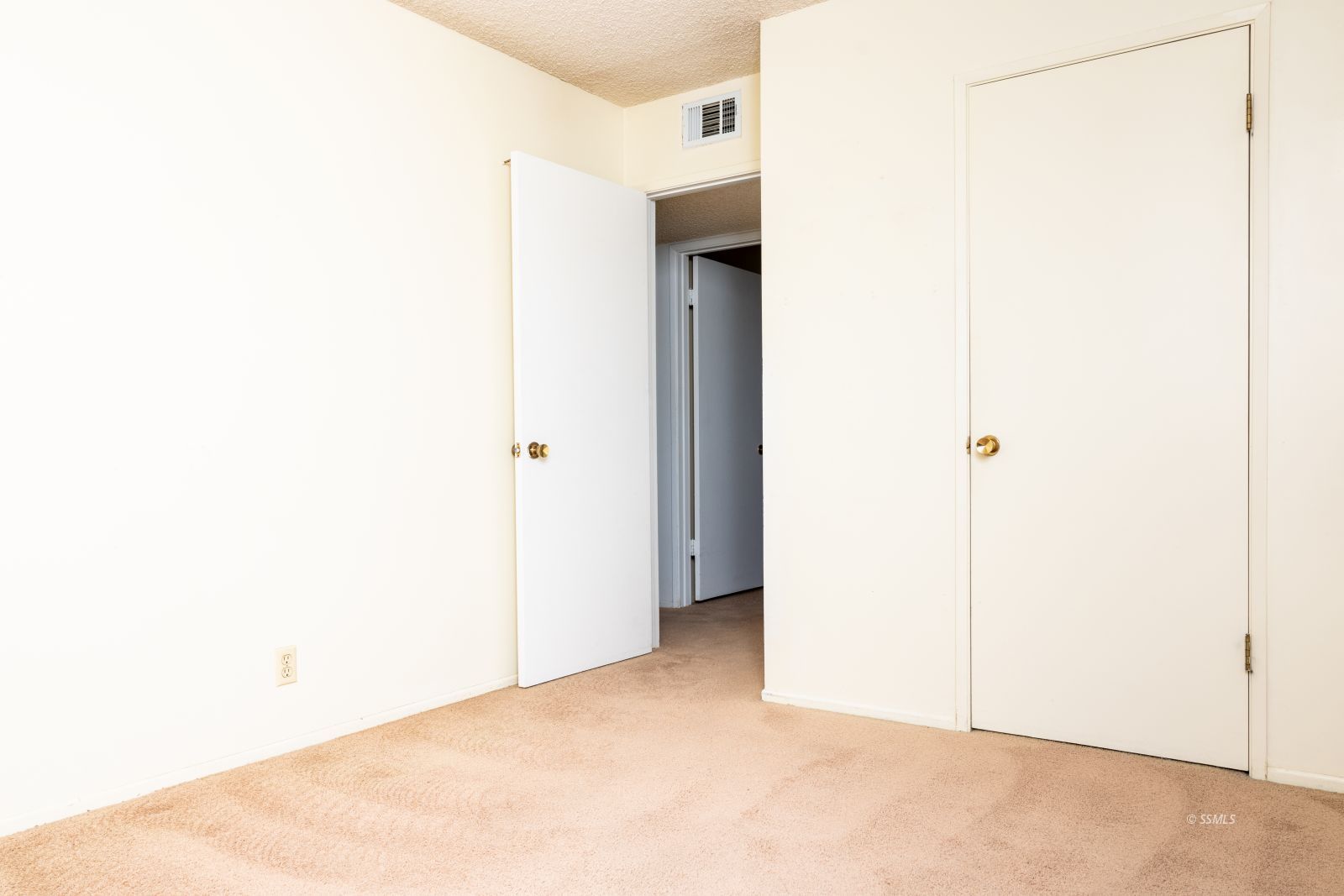 723 West Church Avenue Ridgecrest, CA 93555 - Photo 14 of 24 a view of utility room