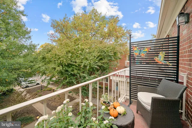 $2,995 | 1403 East Abingdon Drive, Unit 6, Alexandria, VA 22314