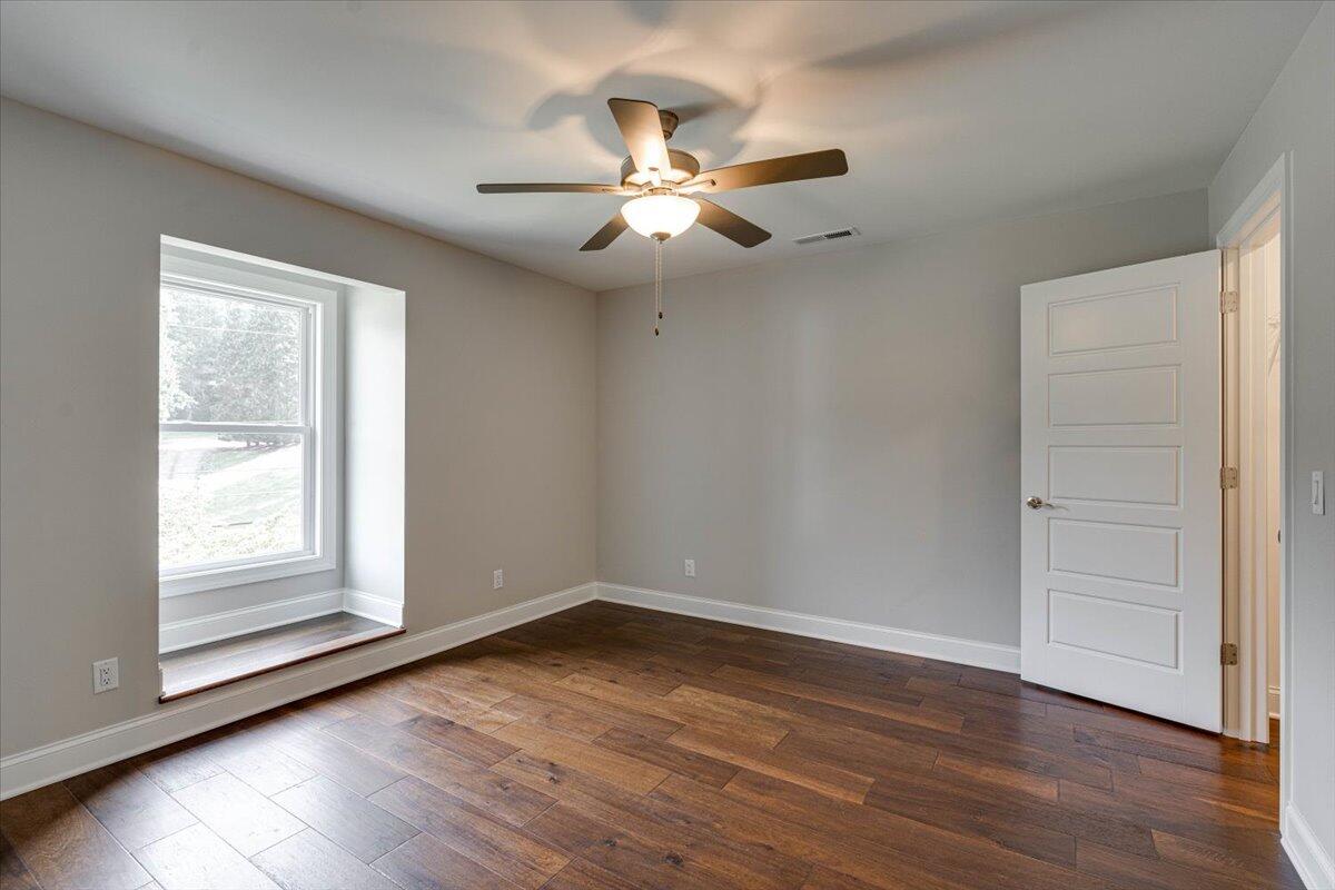 10132 Card Road Soddy Daisy, TN 37379 - Photo 23 of 40 23-10132 Card St Retakes-23