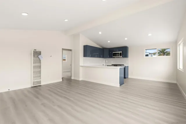 $1,950,000 | 4804 Lamont Street, San Diego, CA 92109