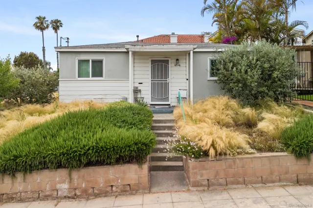$1,950,000 | 4804 Lamont Street, San Diego, CA 92109