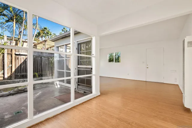 $1,950,000 | 4804 Lamont Street, San Diego, CA 92109