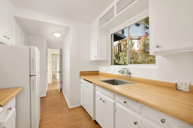 $1,950,000 | 4804 Lamont Street, San Diego, CA 92109