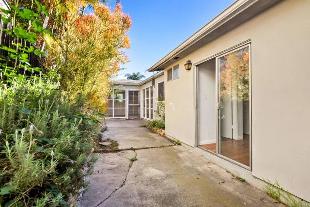 $1,950,000 | 4804 Lamont Street, San Diego, CA 92109