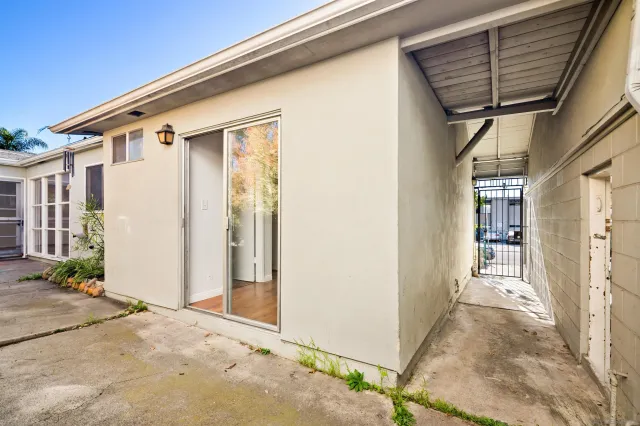 $1,950,000 | 4804 Lamont Street, San Diego, CA 92109